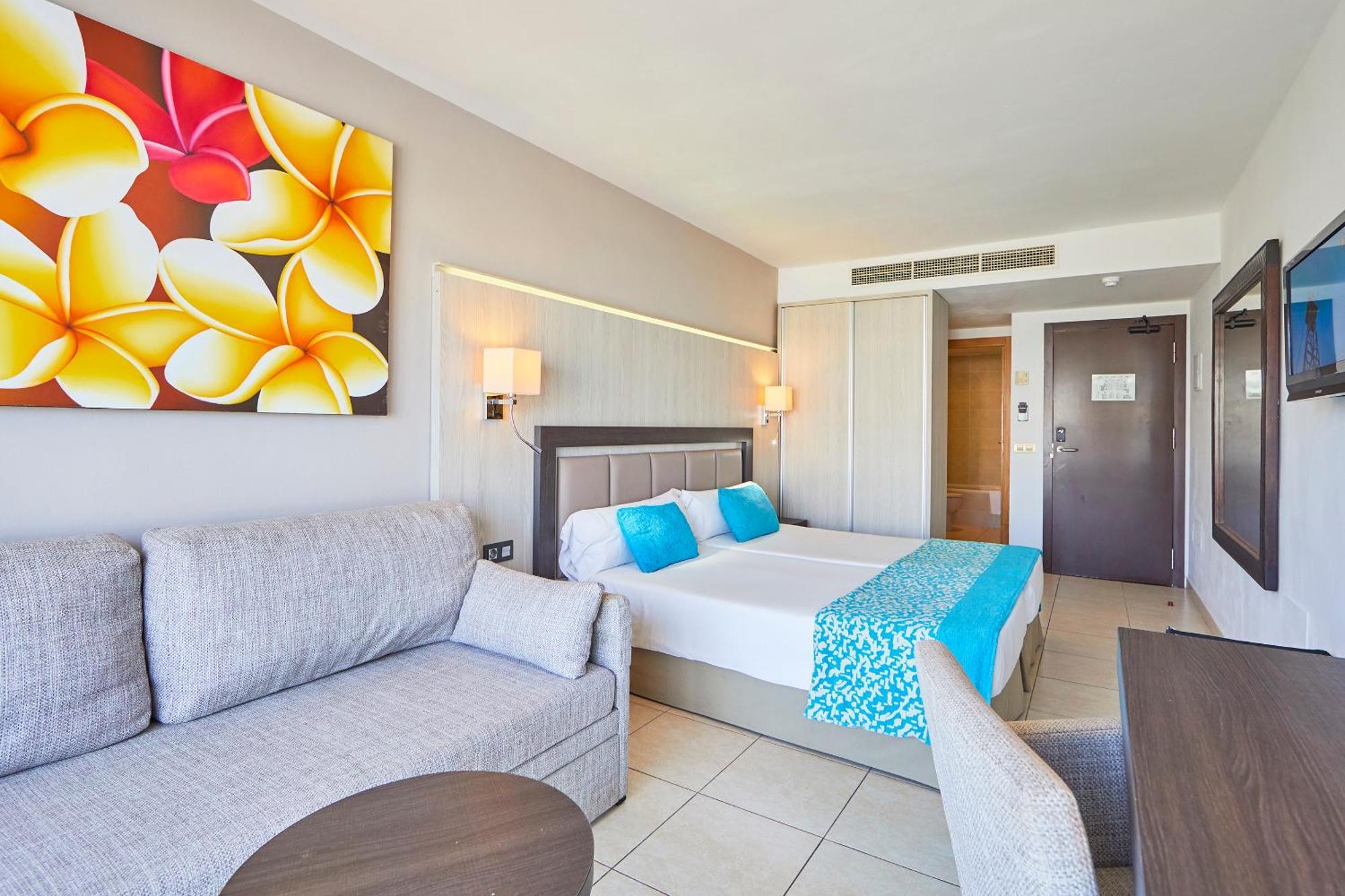 Fergus Style Bahamas (Adults Only) Hotel Playa d'en Bossa Luaran gambar