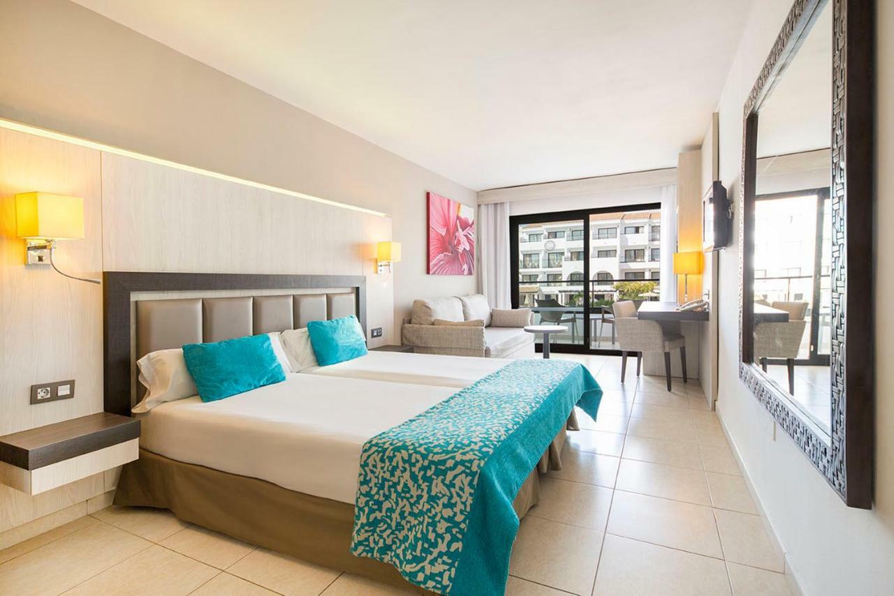 Fergus Style Bahamas (Adults Only) Hotel Playa d'en Bossa Luaran gambar